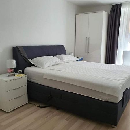 Aldi 2 Apartment พูลา ภายนอก รูปภาพ